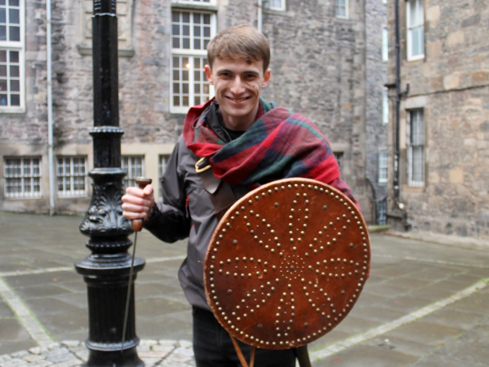 a statue of a person